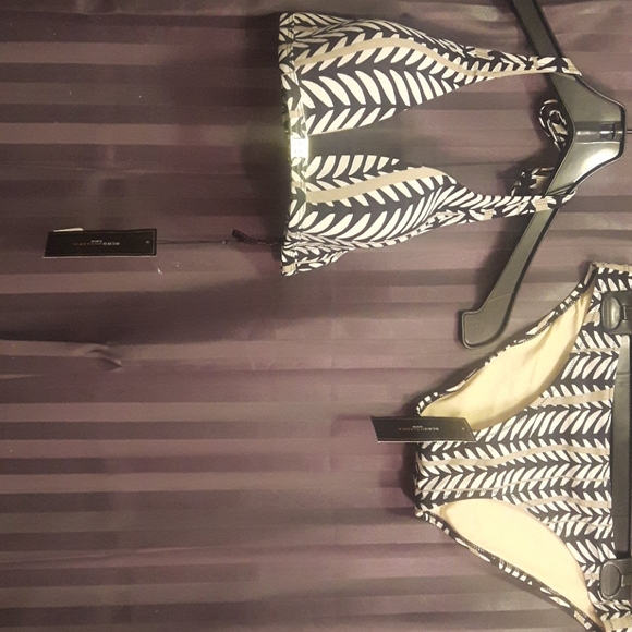 2 piece - Picture 1 of 4